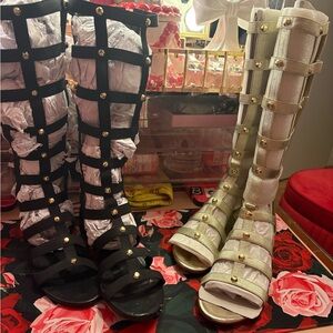 Marc fisher nwot gold Gold Gladiator Sandals